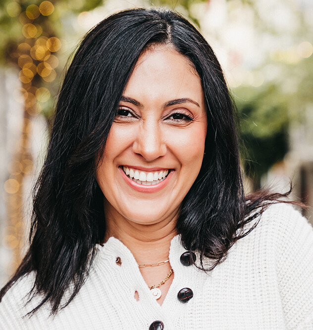 Who is a candidate for
Invisalign® Touch-Up? 