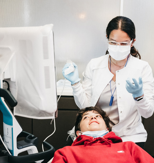 Benefits of Invisalign®
treatment for teenagers Benefits of Invisalign®
treatment for teenagers